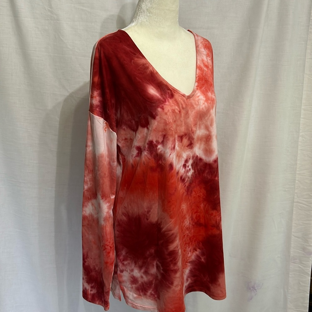 Comp Blu - long sleeve top - Woman’s large.